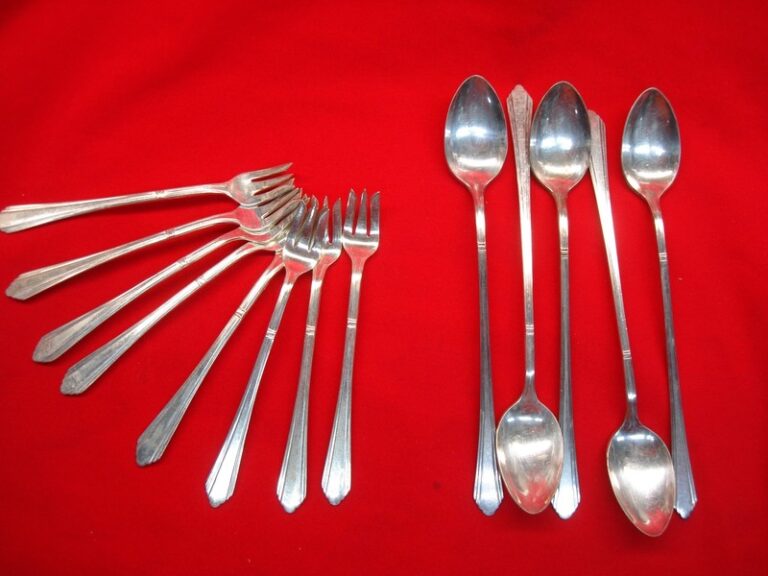 Vintage Wilshire Silver Plate Set of 8 Seafood Forks and 5 Ice Tea Spoons
