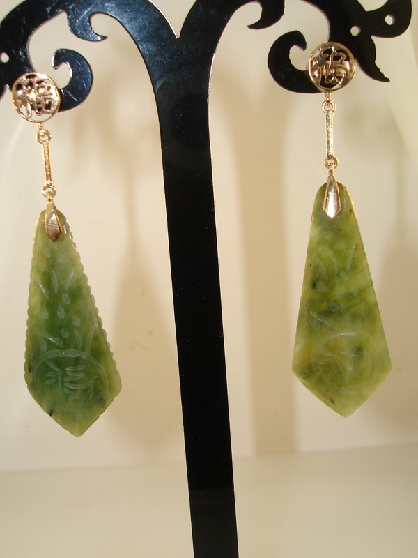 Vintage Chinese 14K Gold Carved Jade Dangle Earrings