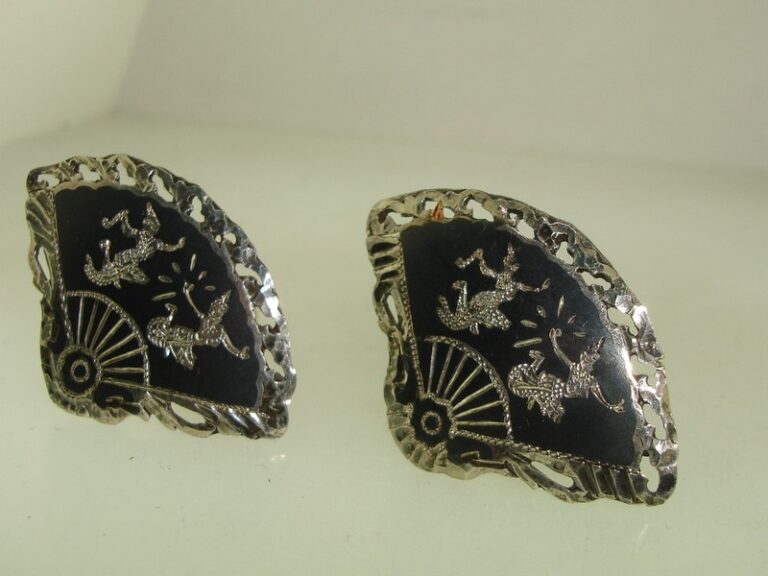 Vintage Siamese sterling silver cufflinks with exotic dancer design, signed E. Sang Chong