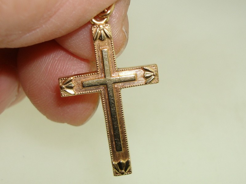 Vintage gold-filled cross pendant with beaded edge