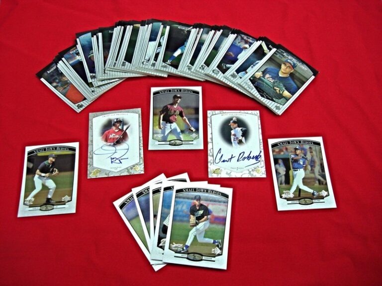 Lot of 80+ 1997 Upper Deck SP Minor League Baseball cards, including 2 autographed cards of Grant Roberts and Jacque Jones.
