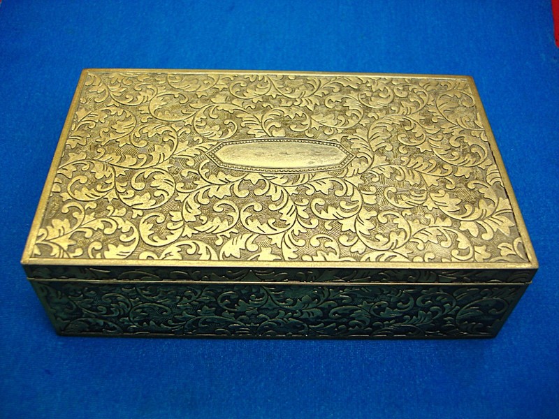 Vintage International Silver Co. Silverplate Trinket Box