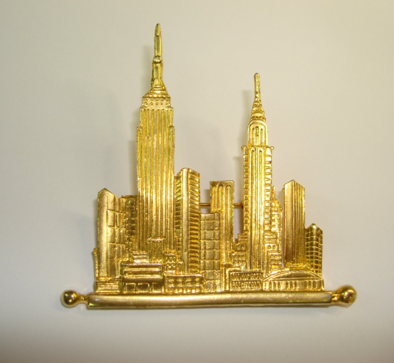 Vintage Park Lane gold tone New York City skyline brooch