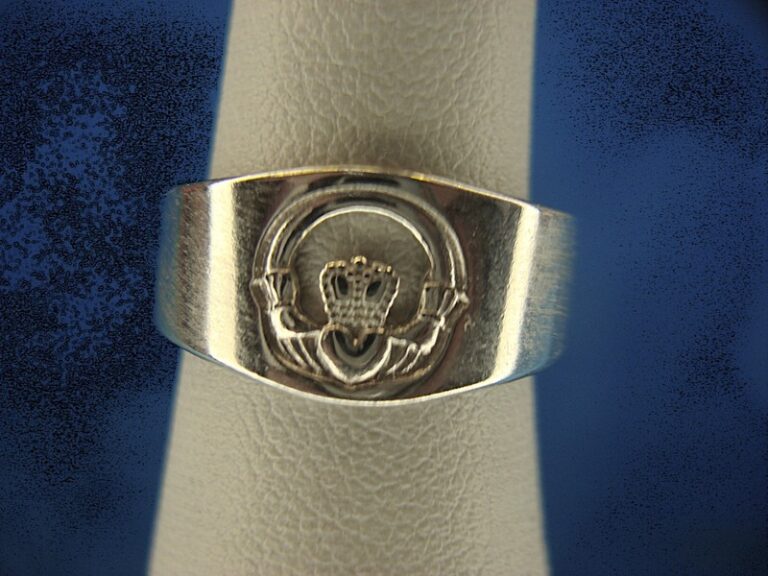 Sterling Silver Irish Claddagh Toe Ring, Size 4