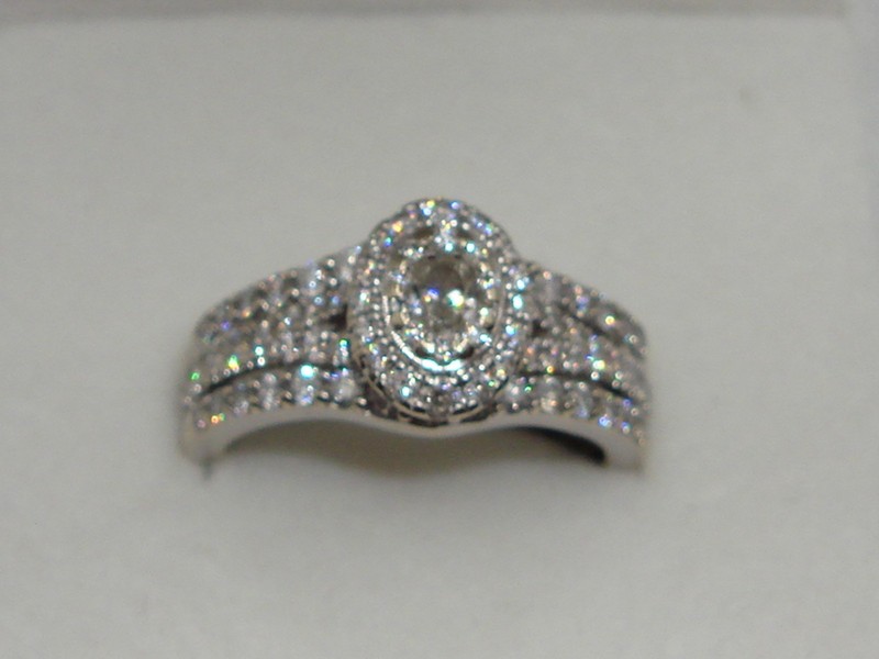 Neil Lane 14K Gold Halo Bridal Set, 1.5ctw Oval Diamond