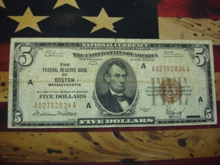 1929 $5 National Currency Note issued by the Federal Reserve Bank of Boston