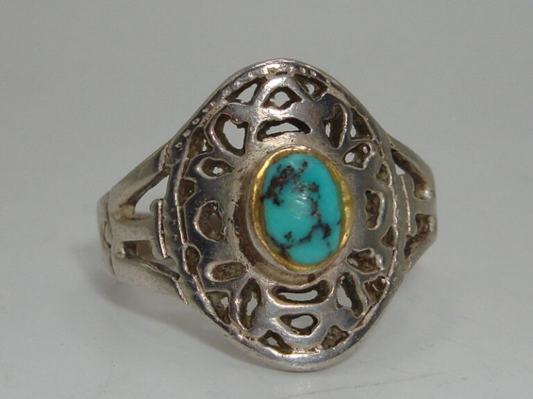 Vintage Southwestern sterling silver filigree ring with turquoise stone, size 7