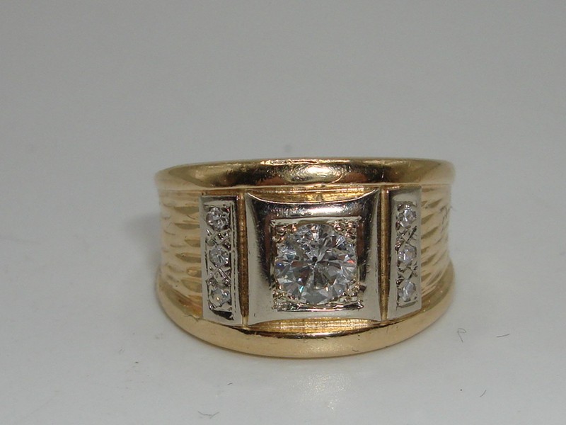 Vintage 14K Solid Gold Diamond Ring (1/2 CTW), Size 7