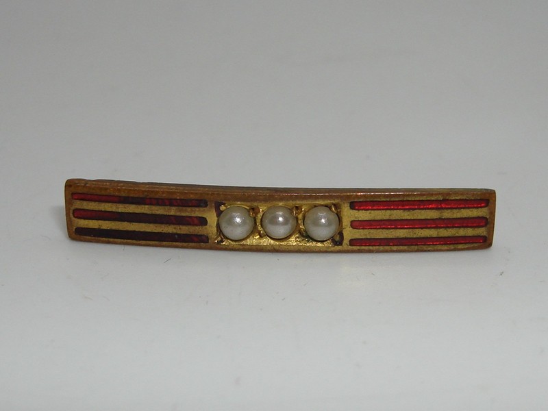 Vintage enamel and pearl bar lapel pin, gold tone