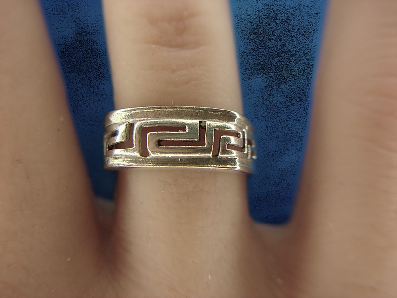 Sterling silver filigree ring, size 6