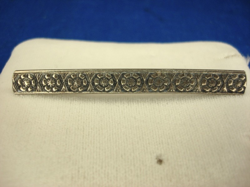 Art Deco Sterling Silver Floral Bar Pin