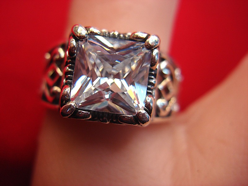 Sterling silver filigree ring with faux diamond, size 9 1/2