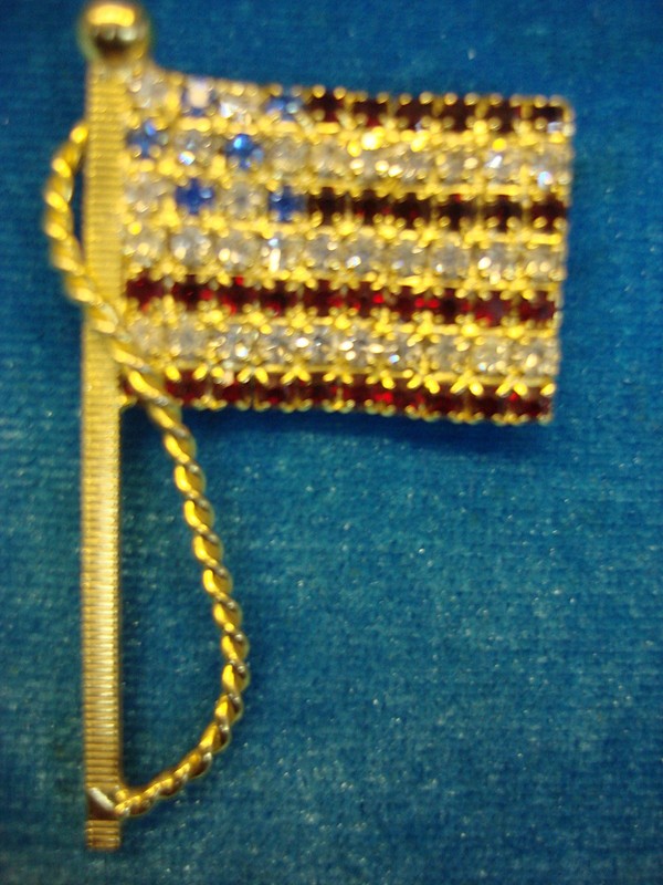 Vintage Rhinestone USA Flag Pin