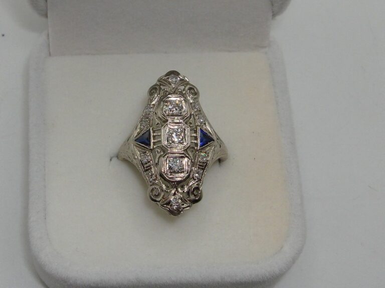 Vintage 18K Gold Art Deco Diamond & Sapphire Ring (Size 7)