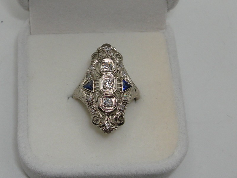 Vintage 18K Gold Art Deco Diamond & Sapphire Ring (Size 7)