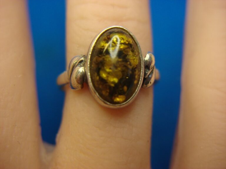 Vintage Sterling Silver Ring with Amber-Like Oval Stone, Size 6 1/4