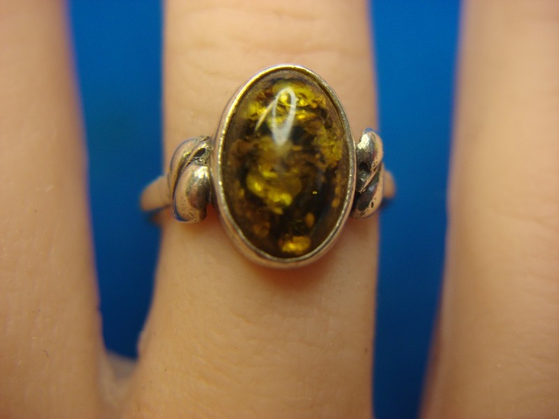 Vintage Sterling Silver Ring with Amber-Like Oval Stone, Size 6 1/4