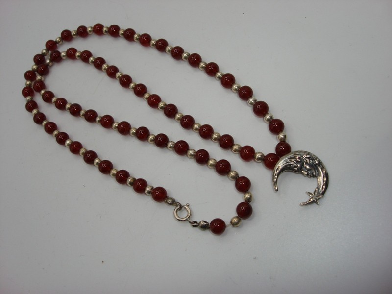 Vintage Sterling Silver Garnet 'Man in the Moon' Necklace