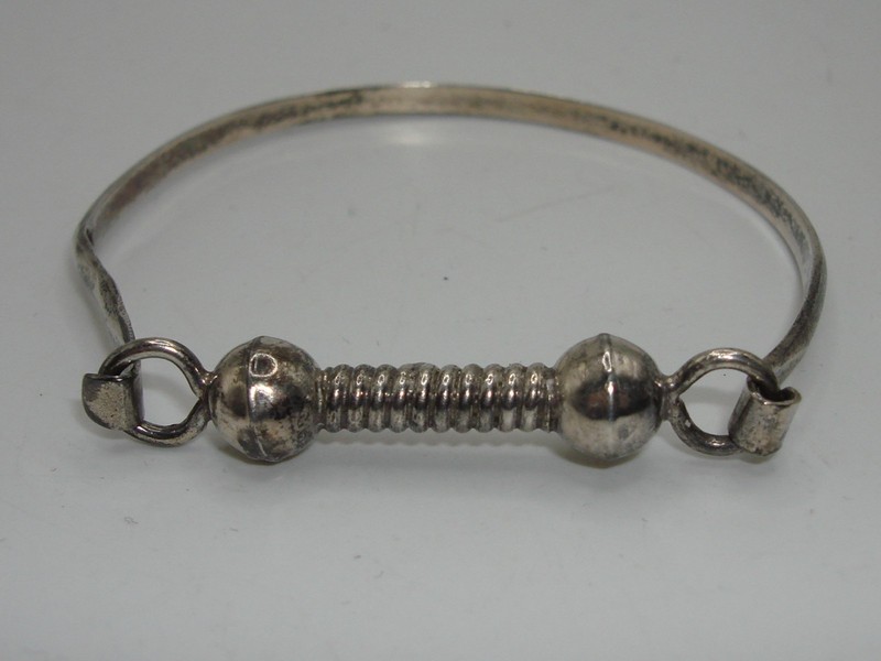 Vintage Taxco sterling silver hinged bangle bracelet with bell