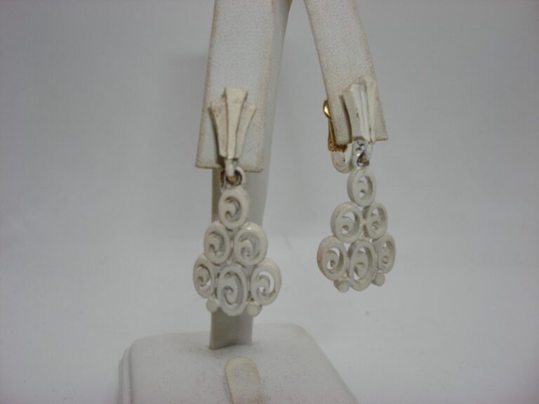 Vintage Trifari crown enamel filigree dangle earrings, white, clip-on