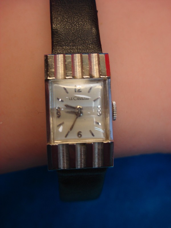 Vintage Le Coultre Sultana ladies wristwatch in 10K white gold filled case, unique crystal