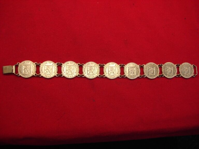 Vintage WWII Liberation of Belgium coin bracelet, gold-washed, size 7 1/4