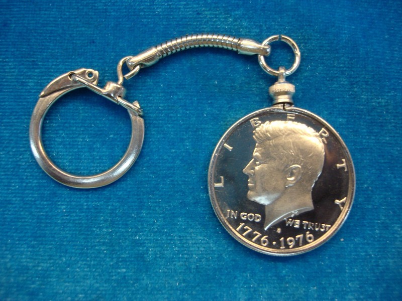 1976 S Proof Kennedy Half Dollar Bicentennial Keychain